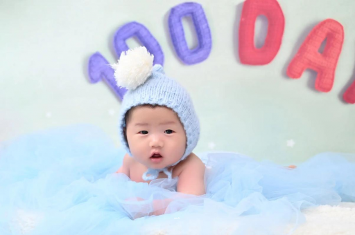 甘南四个月宝宝如何抱 甘南四个月宝宝如何抱